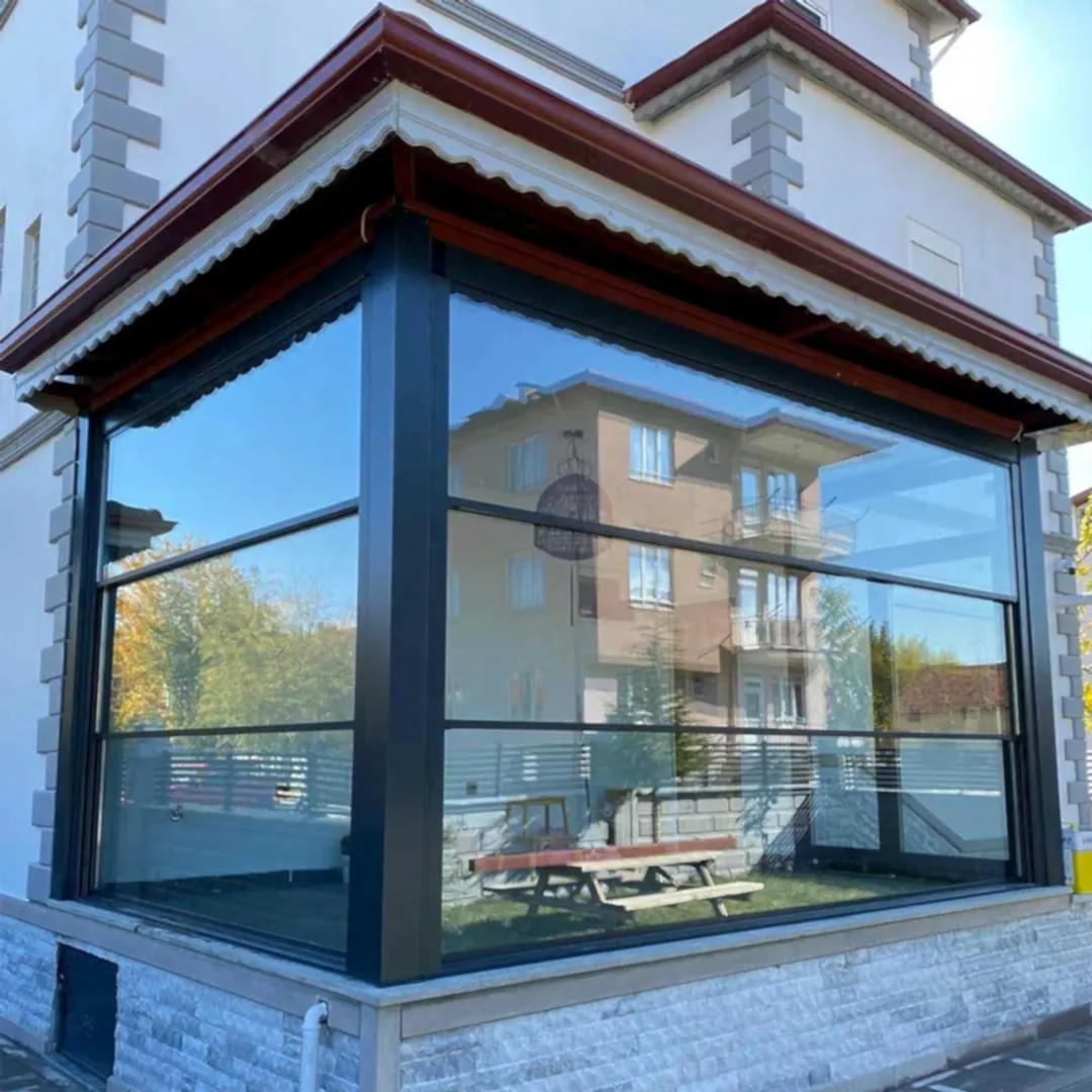 GİYOTİN CAM BALKON